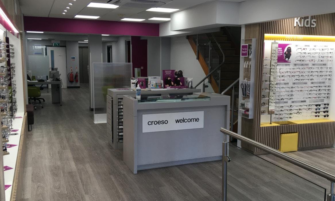 Vision Express Opticians - Llandudno